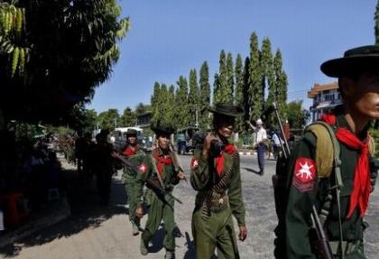 Myanmar'da isyancılarla müzakereler