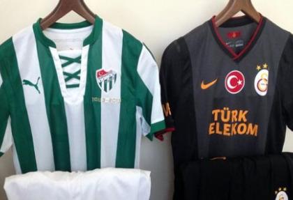 Bursaspor çubuklu, Galatasaray siyah forma ile oynayacak