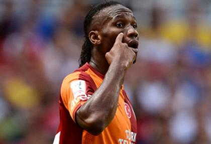 Drogba tek forvet istiyor