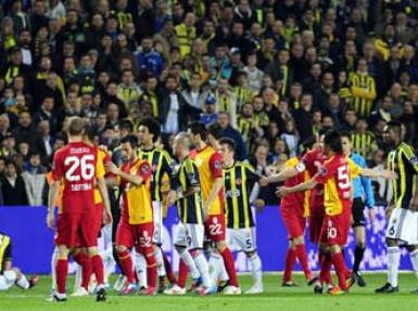 Galatasaray Fenerbahçe maçından Canlı Anlatım