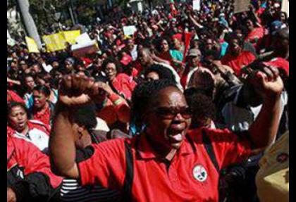 Güney Afrika'da grevler yayılıyor