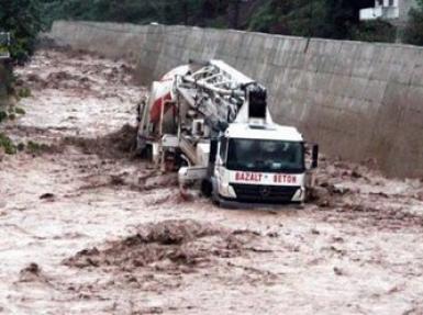 Trabzon'da sel felaketi