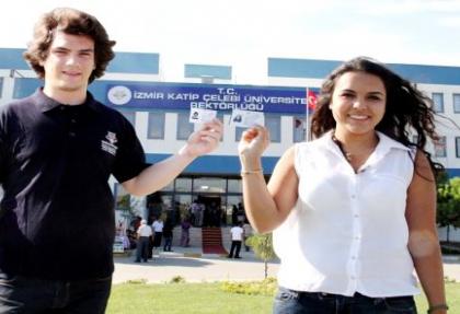 İzmir'in yeni devlet üniversitesi İKÇÜ'de kayıt heyecanı