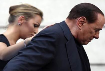 Berlusconi gizlice evlendi