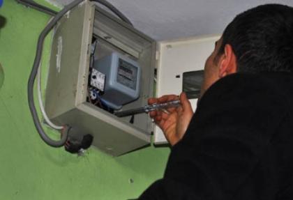 Kar yağışı 55 köyü elektriksiz bıraktı